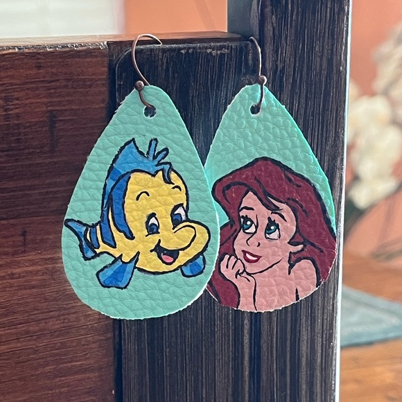 HAND PAINTED Unique Cartoon earrings!! - Picture 5 of 6
